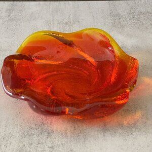 Fenton Vintage Atomic Red Amberina Spiral Optic Blown Glass Trinket Dish 5"